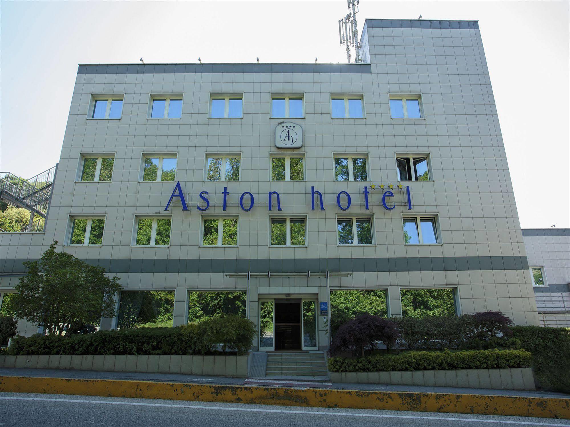 Aston Hotel Pino Torinese Zewnętrze zdjęcie